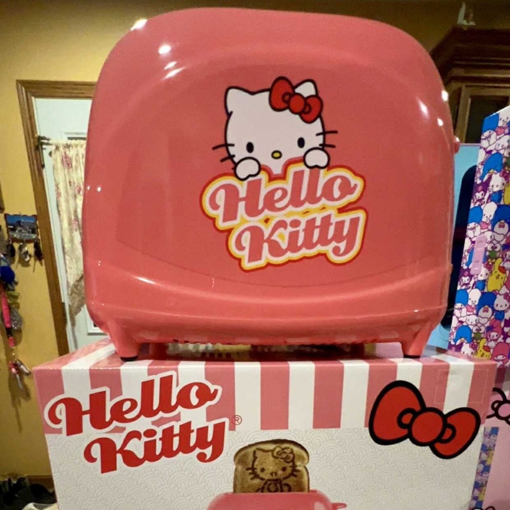 Hello Kitty Toaster